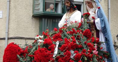 Málaga se Rinde al Pie del Cautivo: El Rugido de la Fe en la Costa del Sol