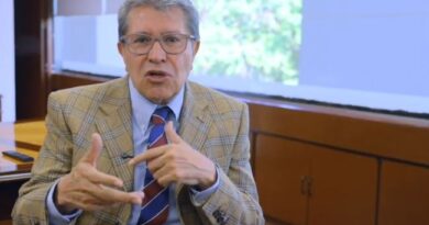 Ricardo Monreal Precisa que no Está Vinculado a Denuncia Contra Periodistas