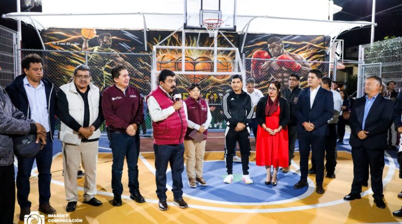 Vecinos de Tulantongo Reciben Multicancha en Texcoco