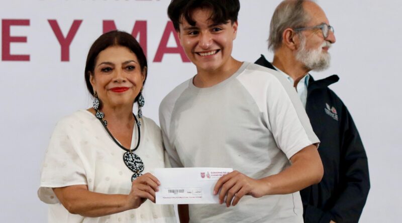 Brugada Anuncia 200 mil Becas Universitarias Para 2026
