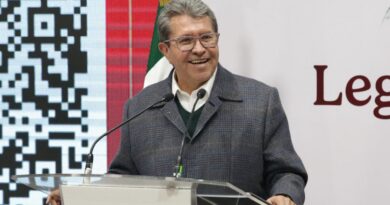 Pide Monreal Respaldar a Sheinbaum Frente a la Hostilidad del Exterior